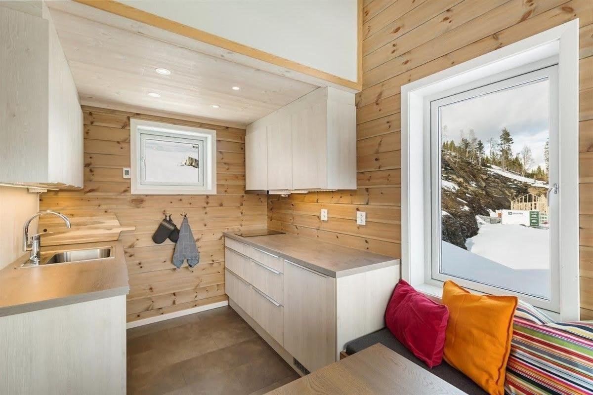 Tiny Mountain Cabin With A Panoramic View Giljane Extérieur photo