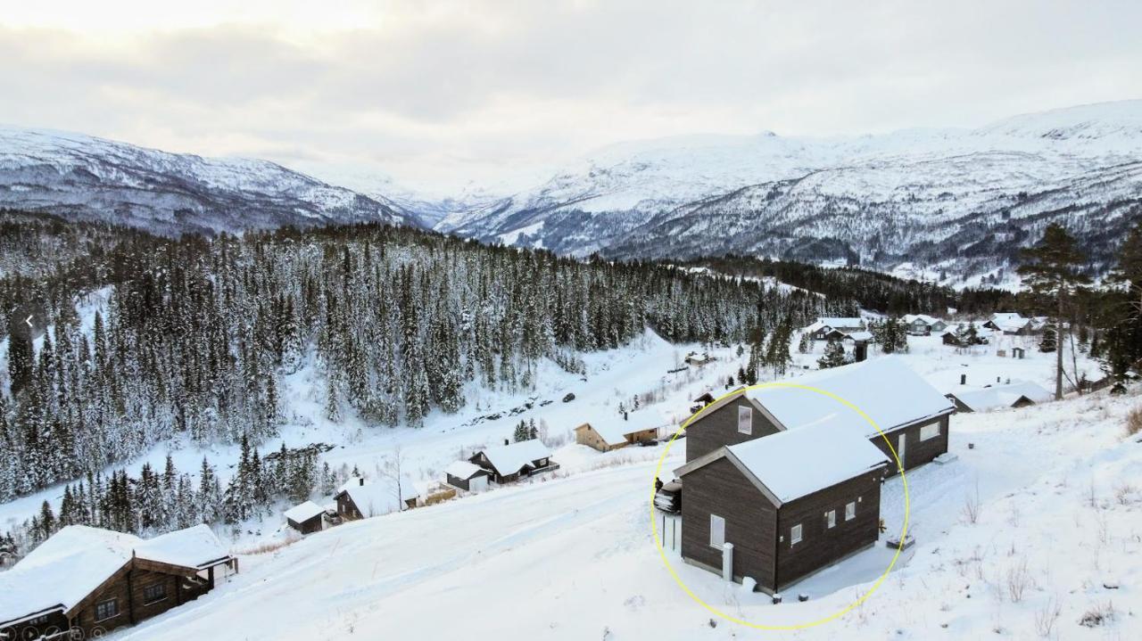 Tiny Mountain Cabin With A Panoramic View Giljane Extérieur photo