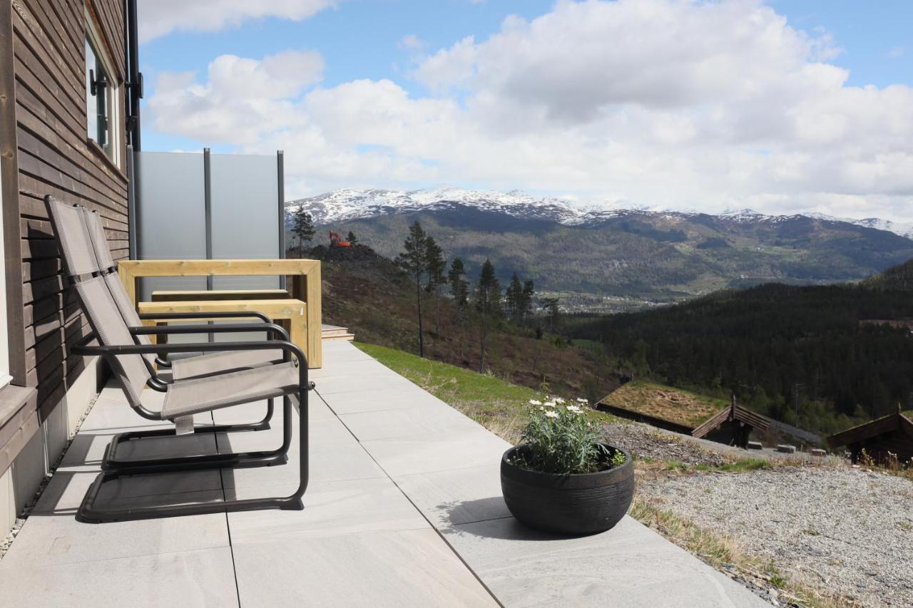 Tiny Mountain Cabin With A Panoramic View Giljane Extérieur photo